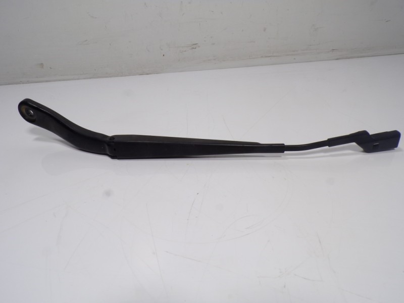 Recambio de brazo limpia delantero izquierdo para land rover evoque 2.2 td4 cat referencia OEM IAM LR025116  
