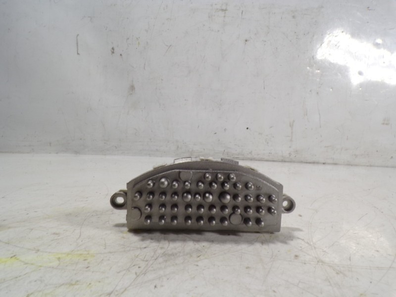 Recambio de resistencia calefaccion para volkswagen golf vii sportsvan 1.6 tdi referencia OEM IAM 5Q0907521C 5Q0907521C T921553A