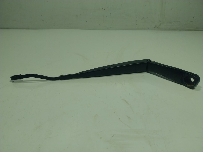 Recambio de brazo limpia delantero izquierdo para kia picanto iii (ja) 1.0 referencia OEM IAM 98311G6000  