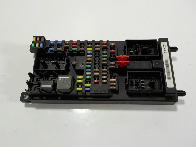 Recambio de caja reles / fusibles para land rover evoque 2.2 td4 cat referencia OEM IAM  EJ3214F041AD 1274740961