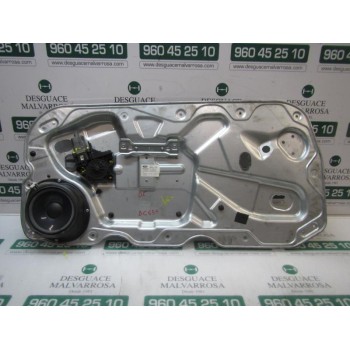 ELEVALUNAS DELANTERO DERECHO 