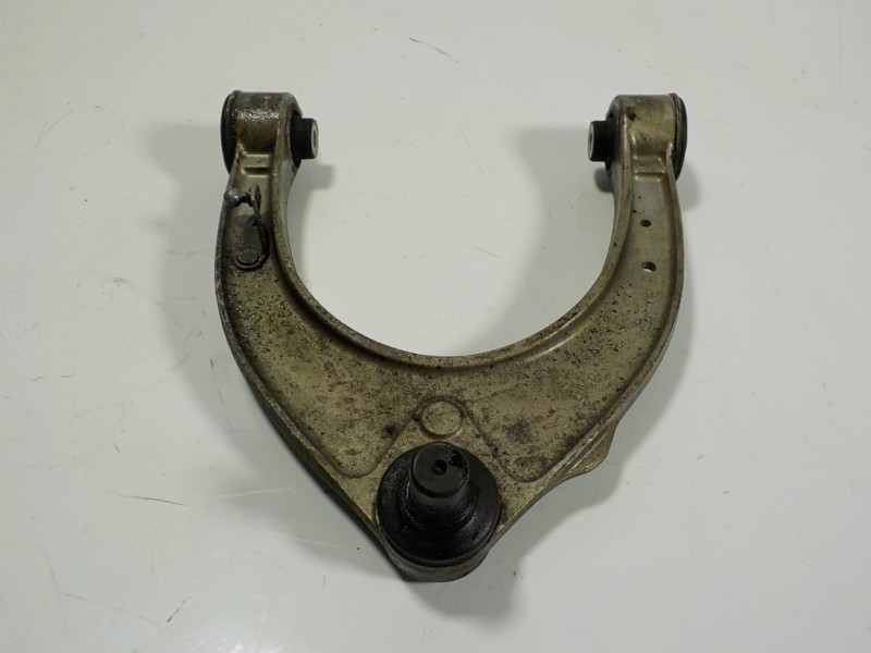 Recambio de brazo suspension superior delantero izquierdo para bmw serie 5 lim. (f10) 530d xdrive referencia OEM IAM 31126775967