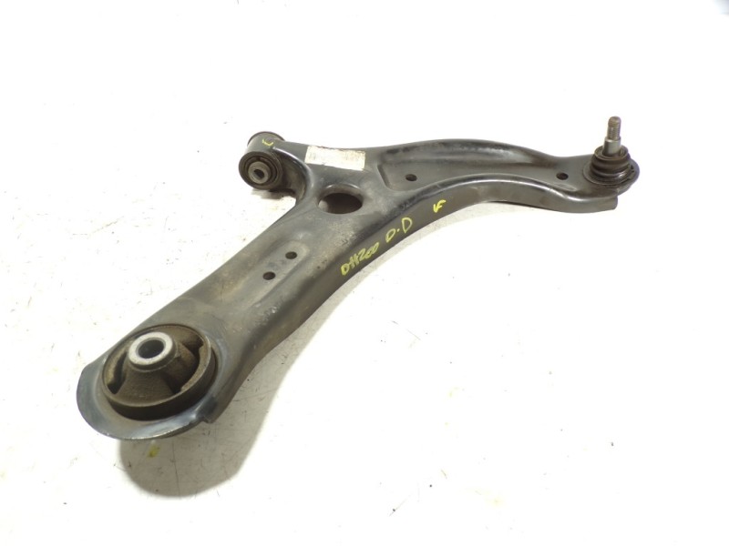 Recambio de brazo suspension inferior delantero derecho para hyundai i20 1.2 cat referencia OEM IAM 54501C8000  