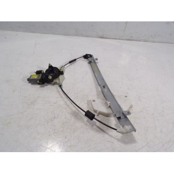 ELEVALUNAS DELANTERO DERECHO 82460G6000 