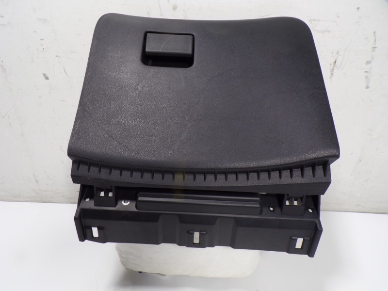 Recambio de guantera para nissan juke (f15) 1.2 16v cat referencia OEM IAM 68510BV90B  685201KP3B