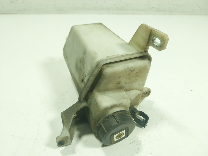 Recambio de deposito servo para peugeot boxer furgoneta 2.0 bluehdi 130 referencia OEM IAM 1643210380  