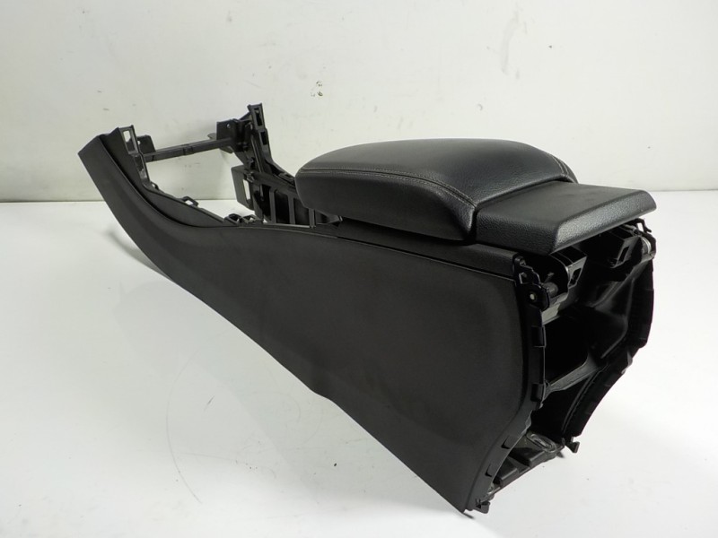 Recambio de apoyabrazos central para mercedes-benz clase a (w176) 1.8 cdi cat referencia OEM IAM A17668013509H68 04233442 766800