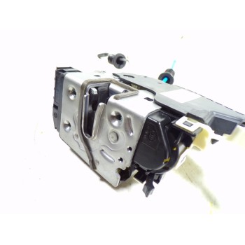 CERRADURA PUERTA TRASERA IZQUIERDA A2047302735 A2047302735 