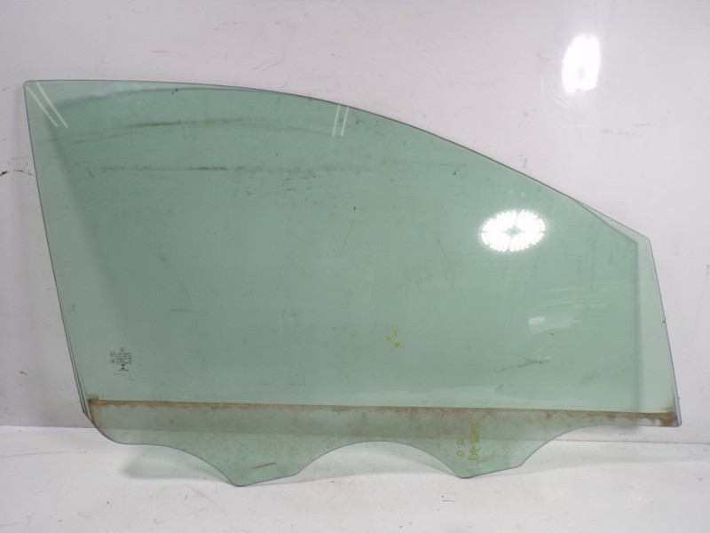 Recambio de cristal puerta delantero derecho para mercedes-benz clase b (w246) 1.8 cdi cat referencia OEM IAM A2467250210  