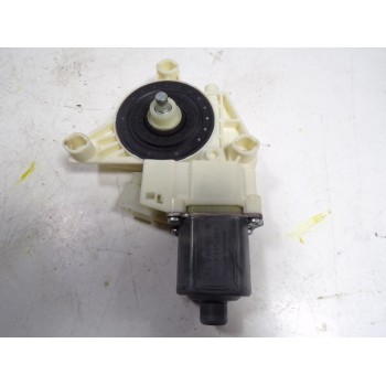 MOTOR ELEVALUNAS DELANTERO DERECHO A2469065200 A2469065200 0130822691