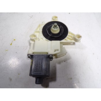 MOTOR ELEVALUNAS DELANTERO IZQUIERDO A2469065100 A2469065100 0130822690