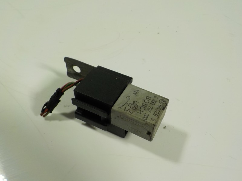 Recambio de rele para ferrari 456 gt referencia OEM IAM  0332207300 