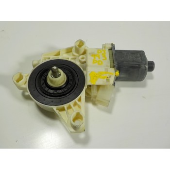 MOTOR ELEVALUNAS DELANTERO DERECHO A2469065200 A2469065200 0130822691