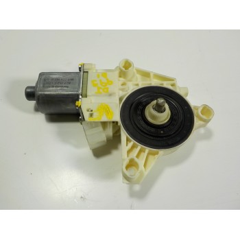 MOTOR ELEVALUNAS DELANTERO IZQUIERDO A2469065100 A2469065100 0130822690