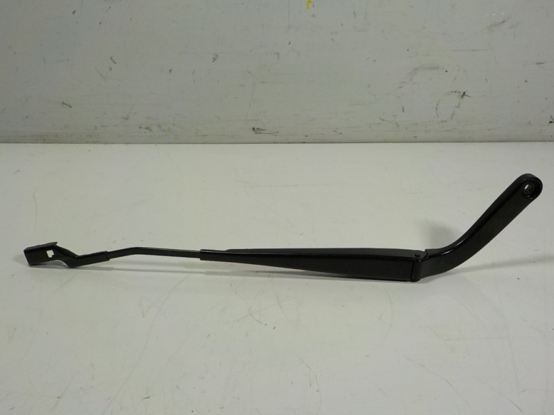 Recambio de brazo limpia delantero izquierdo para seat leon sportstourer (kl8) style referencia OEM IAM 5FB955409 5FB955409B 