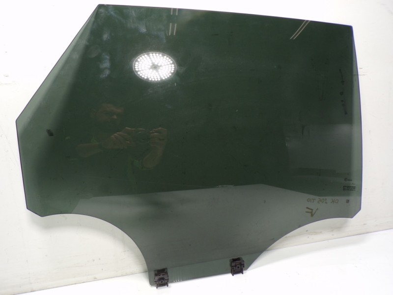 Recambio de cristal puerta trasero derecho para opel grandland x 1.5 cdti dpf referencia OEM IAM YP00076480  