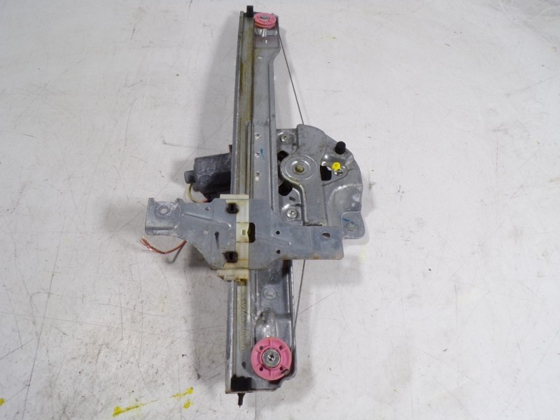 Recambio de elevalunas delantero derecho para peugeot 208 1.2 12v vti referencia OEM IAM 9673154380 9674254380 0130822702