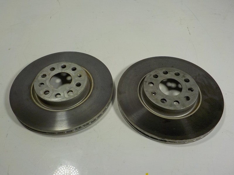 Recambio de disco freno delantero para seat leon sportstourer (kl8) style referencia OEM IAM 5WA615301B  