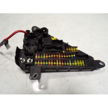 CAJA RELES / FUSIBLES 61149138830 690661901 