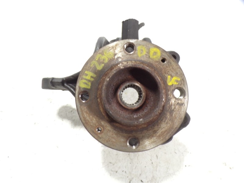 Recambio de mangueta delantera derecha para peugeot 208 1.2 12v vti referencia OEM IAM 1607557580  