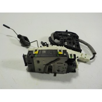 CERRADURA PUERTA DELANTERA DERECHA A2047203035 A2047203035 28632Q08