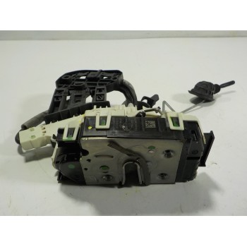 CERRADURA PUERTA DELANTERA IZQUIERDA A2047202735 A2047202735 57748Q07