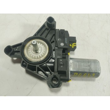 MOTOR ELEVALUNAS TRASERO DERECHO A2139060602 A2139060602 