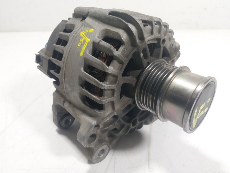Recambio de alternador para seat ibiza v (kj1, kjg) 1.0 tsi referencia OEM IAM 04E903015  04E903015