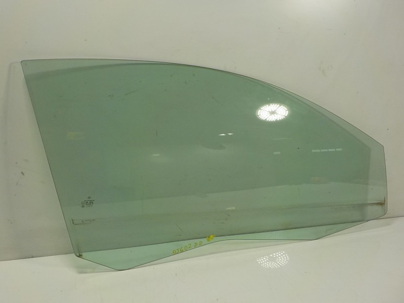 Recambio de cristal puerta delantero derecho para mercedes-benz clase c (w204) coupe 1.6 cat referencia OEM IAM A2047251210  