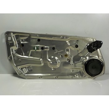 ELEVALUNAS DELANTERO IZQUIERDO A2047202979 40151188B 0003566320