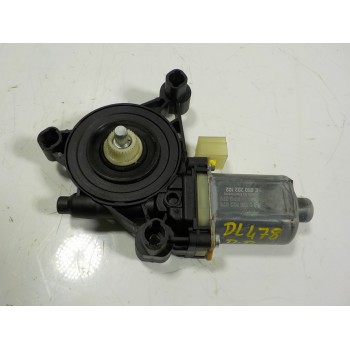 MOTOR ELEVALUNAS DELANTERO DERECHO 5Q0959802C 5Q0959802C 