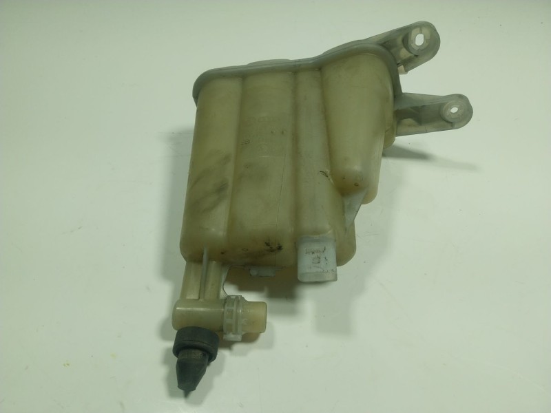 Recambio de deposito expansion para audi a4 b8 (8k2) 2.0 tdi referencia OEM IAM 8K0121403G 8K0121403D 
