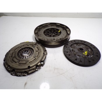 KIT EMBRAGUE A0252509301 A0252509301 