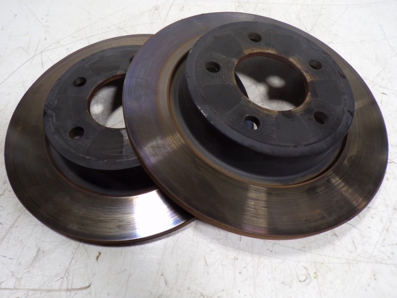 Recambio de disco freno trasero para mazda 3 lim. (bl) 2.2 turbodiesel cat referencia OEM IAM C25Y26251B  