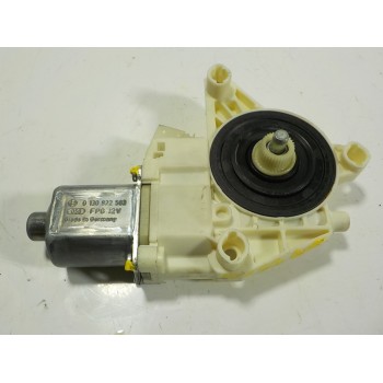 MOTOR ELEVALUNAS DELANTERO DERECHO A2048200142 A2048200142 0130822503