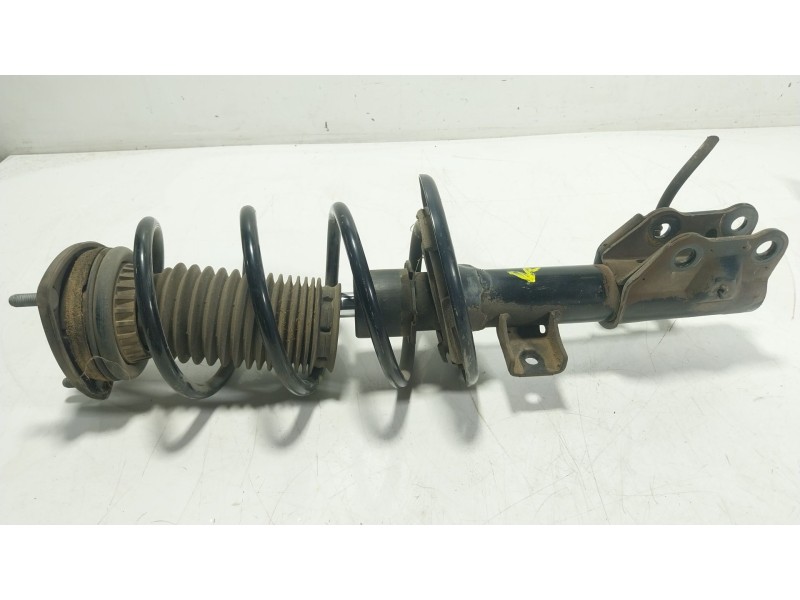 Recambio de amortiguador delantero derecho para mazda 3 (bm, bn) 2.0 referencia OEM IAM BPM534700A BPM534700A 