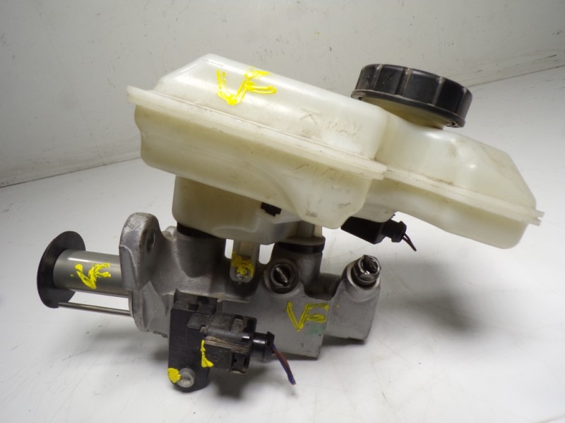 Recambio de bomba freno para volkswagen touran (5t1) 2.0 tdi referencia OEM IAM 5Q1614019ACREP 5Q1611301C 