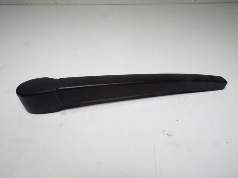 Recambio de brazo limpia trasero para volkswagen touran (5t1) 2.0 tdi referencia OEM IAM 5G9955707  