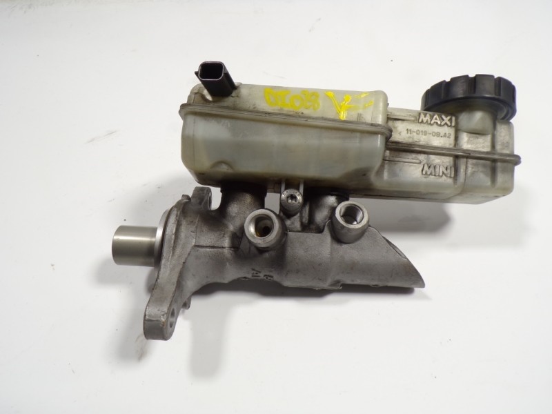 Recambio de bomba freno para renault megane iii coupe 1.5 dci diesel fap referencia OEM IAM 460115826R 460910009R 