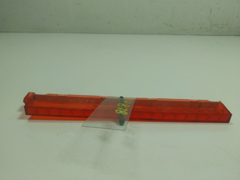 Recambio de piloto trasero central para audi a4 b8 (8k2) 2.0 tdi referencia OEM IAM 8K5945097  