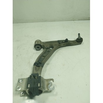 BRAZO SUSPENSION SUPERIOR DELANTERO DERECHO A1563300600 A1563300600 