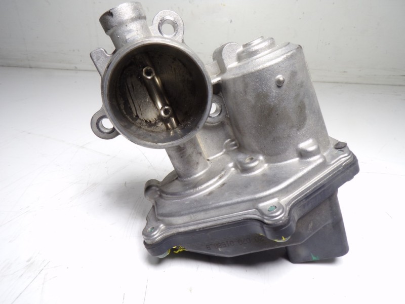 Recambio de caja mariposa para volkswagen touran (5t1) 2.0 tdi referencia OEM IAM 04L128063AA 04L131501M 