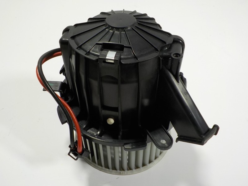 Recambio de motor calefaccion para porsche macan (typ ) s referencia OEM IAM 8T1820021  