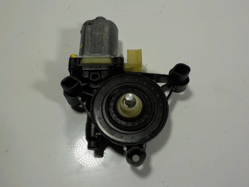 Recambio de motor elevalunas delantero izquierdo para porsche macan (typ ) s referencia OEM IAM 5Q0959801B 5Q0959801B 