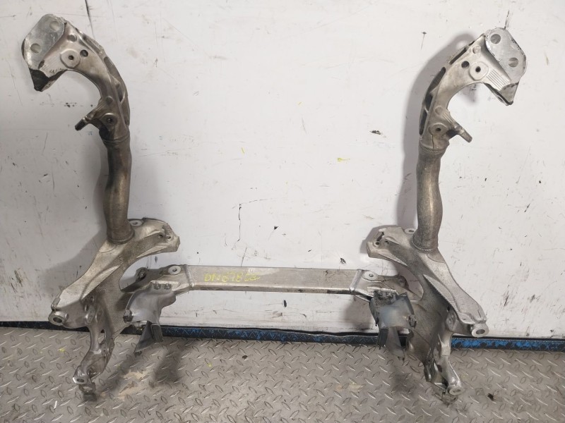 Recambio de puente delantero para audi a4 b8 (8k2) 2.0 tdi referencia OEM IAM 8T0399315H  