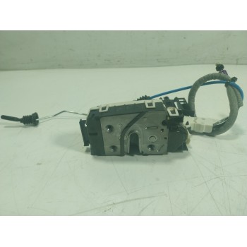 CERRADURA PUERTA DELANTERA DERECHA A1667200435 A2040085899 