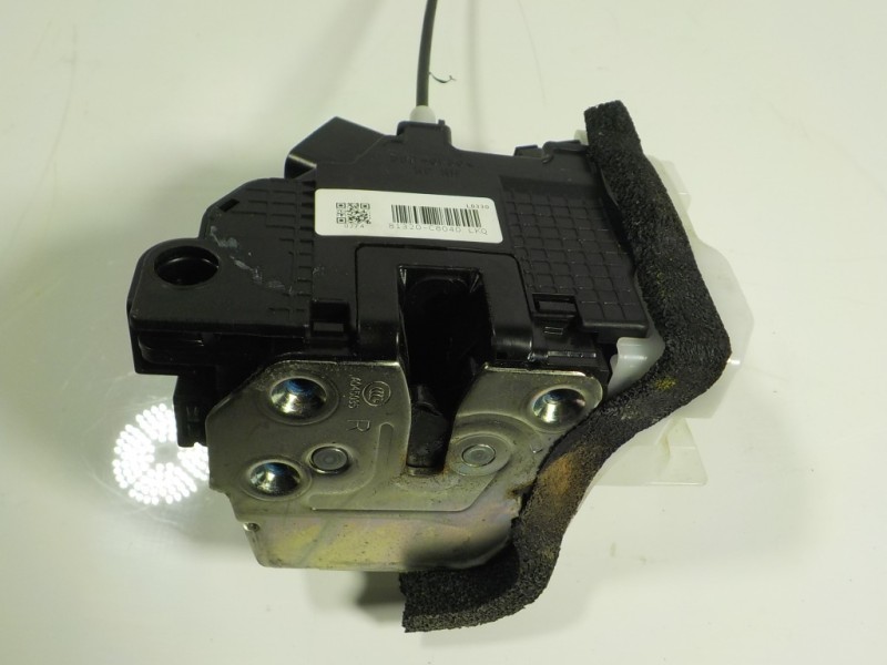 Recambio de cerradura puerta delantera derecha para hyundai i20 1.2 16v cat referencia OEM IAM 81320C8040 81320C8040 