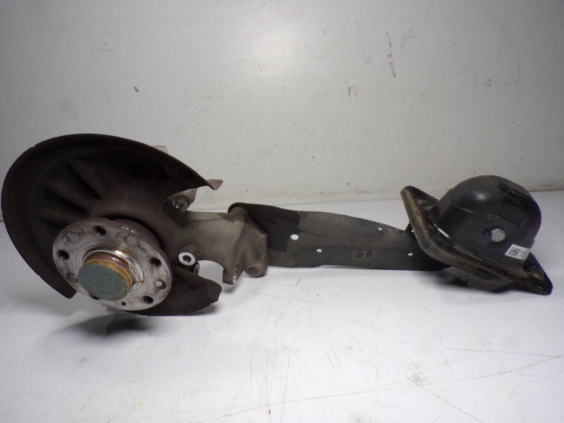 Recambio de mangueta trasera derecha para volkswagen touran (5t1) 2.0 tdi referencia OEM IAM 5QA505434B  5Q0505224D