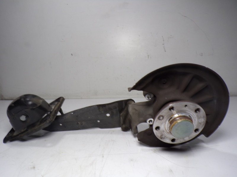 Recambio de mangueta trasera izquierda para volkswagen touran (5t1) 2.0 tdi referencia OEM IAM 5QA505433B  5Q0505223D