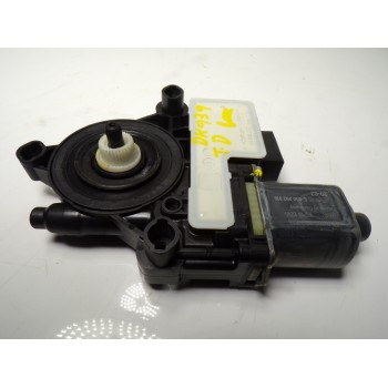 MOTOR ELEVALUNAS TRASERO DERECHO 5Q0959408A 5Q0959408A 